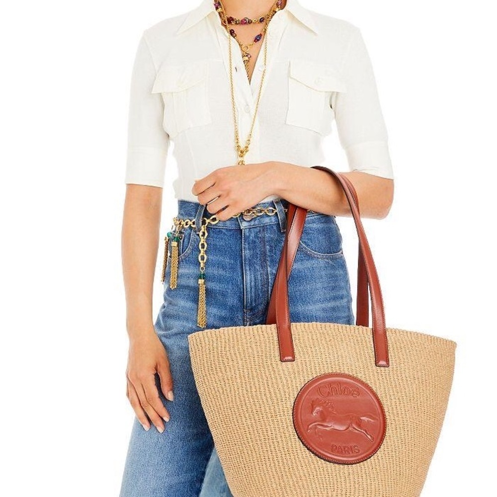 Chloe horse medal raffia straw basket bag - Picture 4 of 16